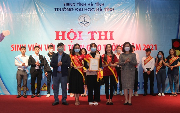 120122 Hoi thiATGT TP