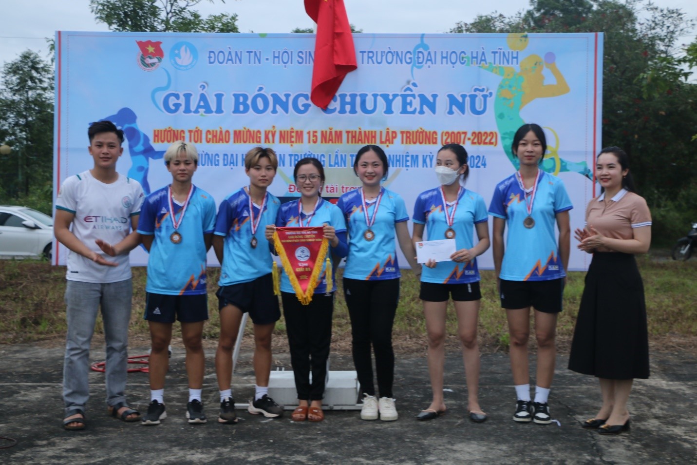 090522 giai bong chuyen nu sv 3