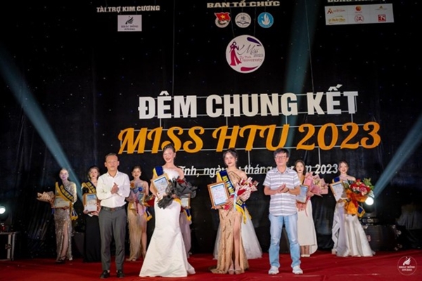 202303 miss htu8