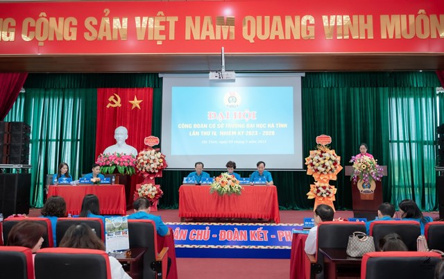 4. Đại hội nghe Tham luận của công đoàn Tổ chức Hành chính