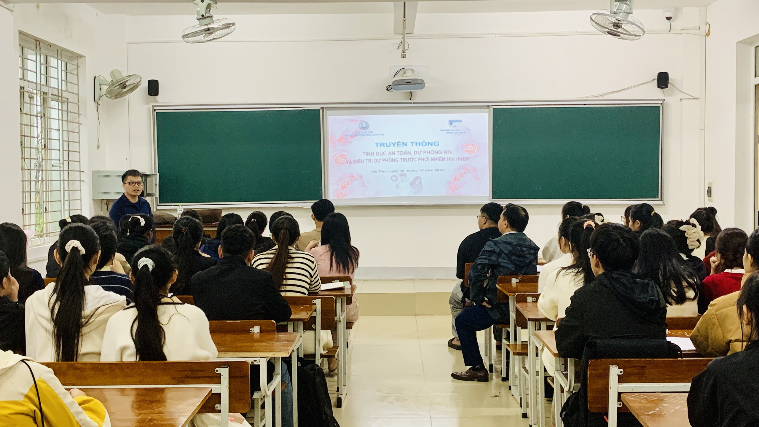 Truyền thông về tình dục an toàn và dự phòng HIV cho sinh viên sinh viên Sư phạm Truyền thông về tình dục an toàn và dự phòng HIV cho sinh viên sinh viên Sư phạm