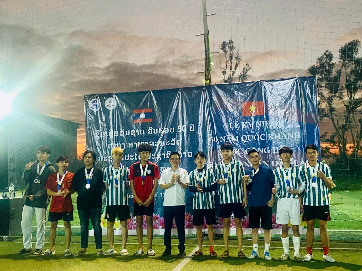 50 nam QK Lao HTU 3