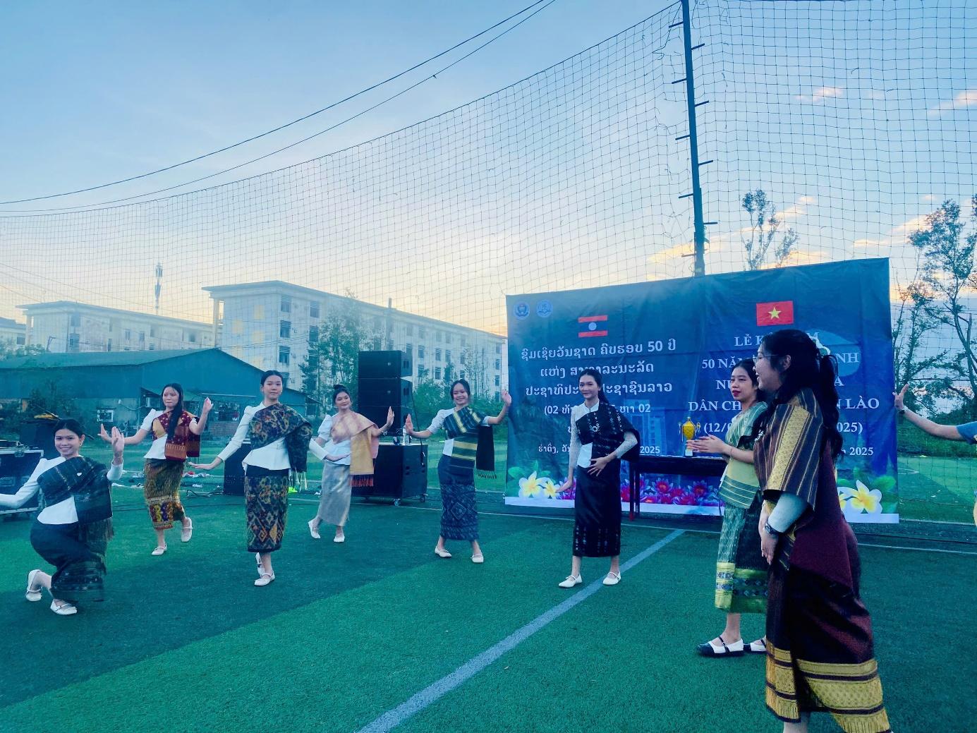 50 nam QK Lao HTU 7