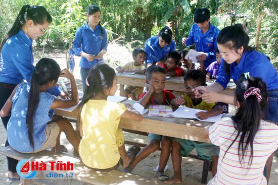 tuoi tre dh ha tinh xung kich tinh nguyen vi cuoc song cong dong