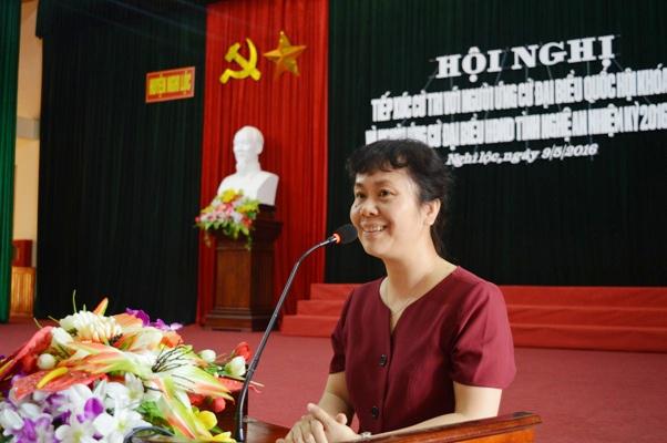 Vo chong Pho Thu tuong Vuong Dinh Hue cung ung cu DBQH hinh anh 2