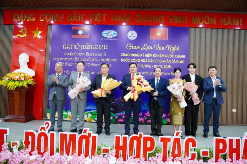 Giao luu VN Viet Lao 2025 2