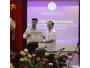 Trường Đại học Hà Tĩnh trao thưởng cho sinh viên Lào dũng cảm cứu người