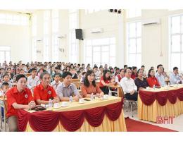 Sinh viên Trường Đại học Hà Tĩnh được nhận học bổng Vingroup năm học 2018-2019