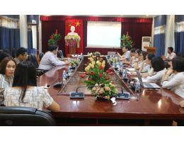 Đoàn công tác Đại học Cornell (Hoa Kỳ) và VinUni trao đổi kinh nghiệm giảng dạy và xây dựng chương trình tại Trường Đại học Hà Tĩnh