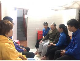 Tuổi trẻ Trường Đại học Hà Tĩnh tri ân các Đảng viên lão thành cách mạng