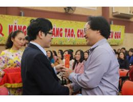 Trường Đại học Hà Tĩnh: Gặp mặt đầu xuân Mậu Tuất và tham gia Tết trồng cây