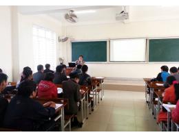 Khoa Kỹ thuật và Công nghệ tổ chức họp phụ huynh lớp K6 Xây dựng