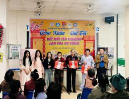 Ấm áp chương trình “Trao Xuân – Gửi Tết”