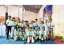 Trường Đại học Hà Tĩnh giành 14 huy chương tại giải Karate Hà Tĩnh mở rộng lần thứ II năm 2023