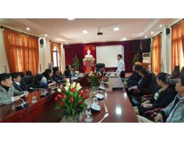 PGS.TS. Phạm Quang Hà, Phó viện trưởng Viện Môi trường Nông nghiệp, Viện Khoa học Nông nghiệp Việt Nam thăm và làm việc với Trường Đại học Hà Tĩnh